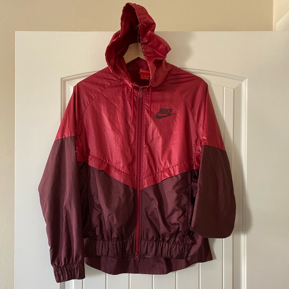 Nike Essential Running Jacket Ladies Sz Medium